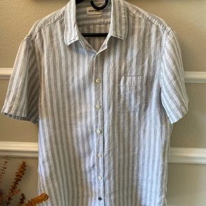 Taylor Stitch 100% linen shirt.